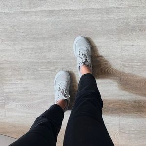 Everlane Sneakers